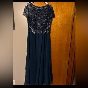 Beautiful formal dress. XSCAPE. Worn as a mother of the groom dress!